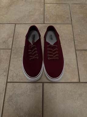 Mossimo Supply Co. Burgundy Maroon Canvas Lace-Up Low-Top Sneakers